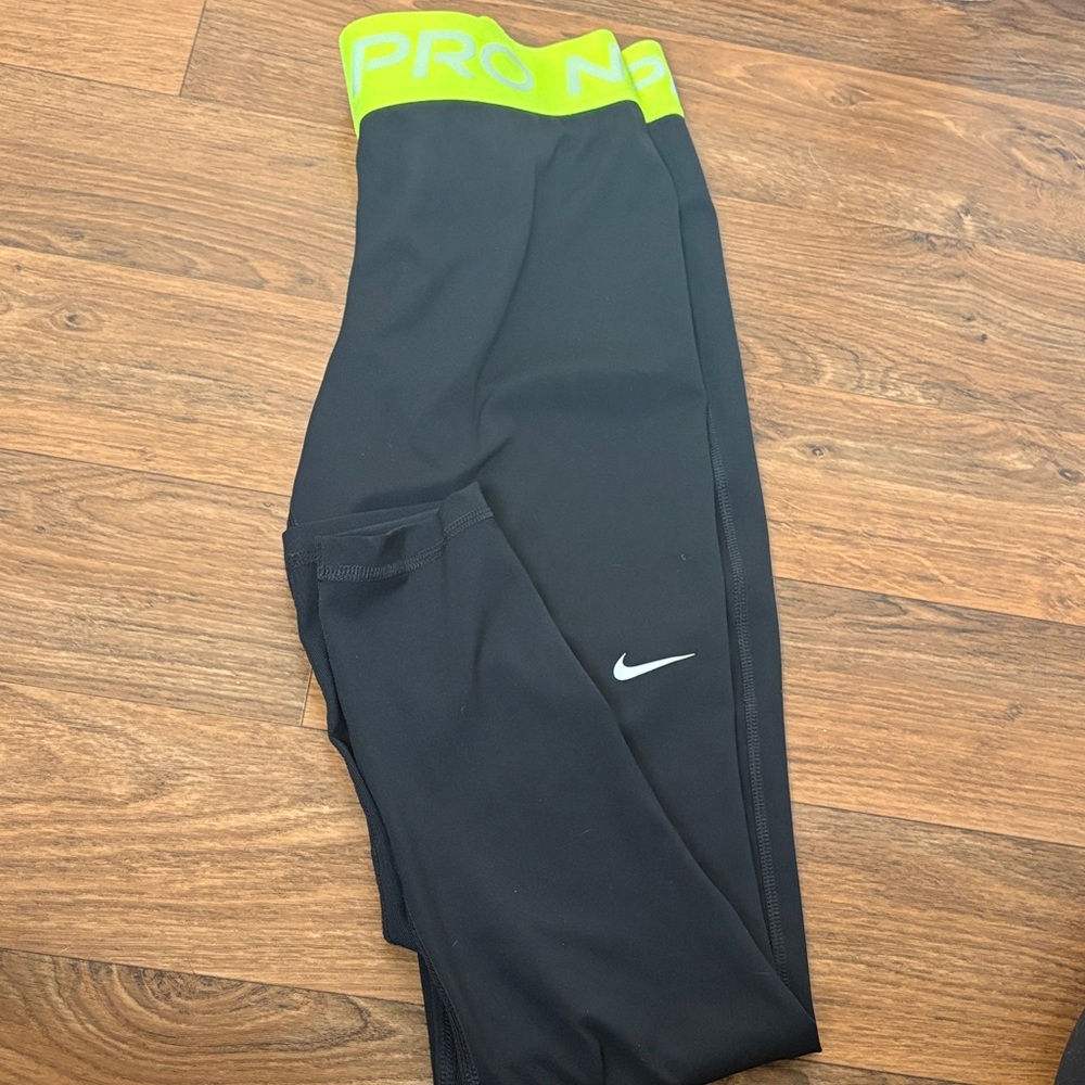 Nike Leggings with Neon Green Waistband with mesh calf